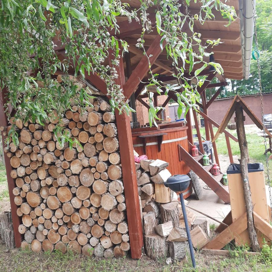 Apartament Relax Time Videken Kiskunhalas Zewnętrze zdjęcie